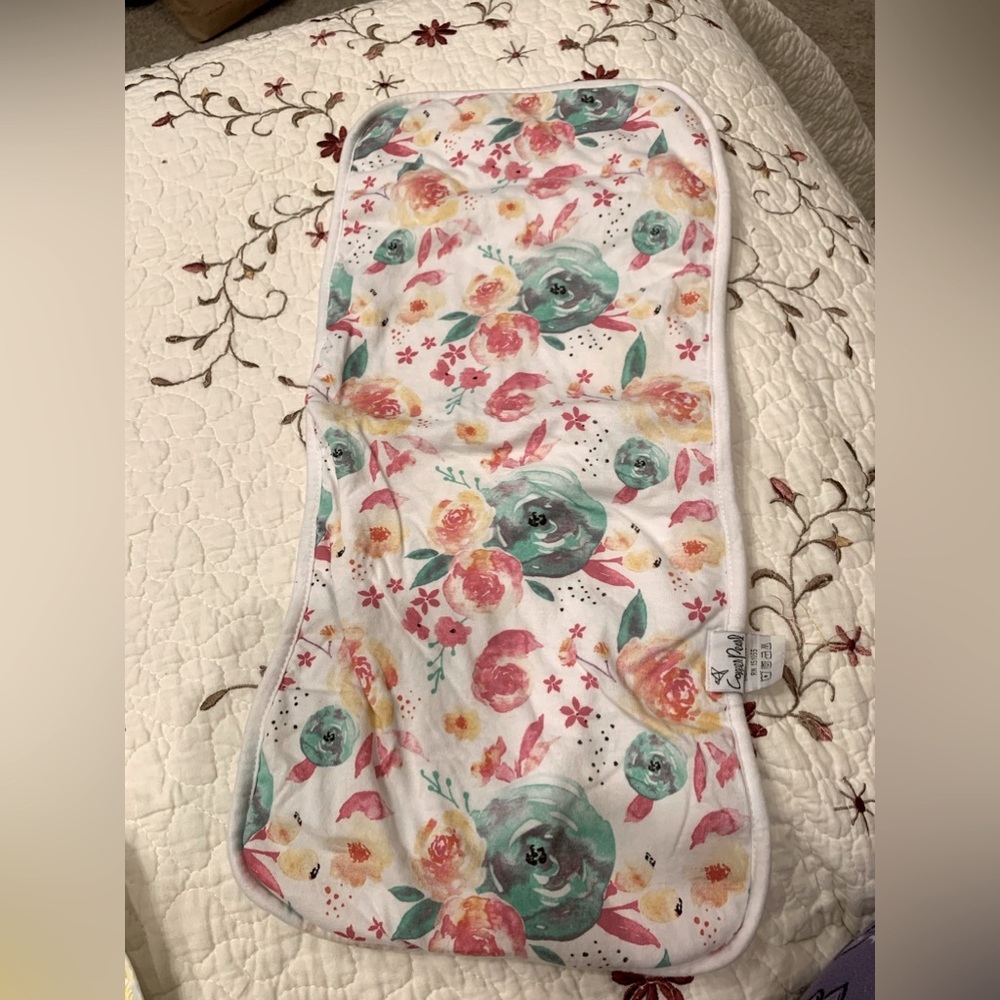 Bib - Picture 2 of 3
